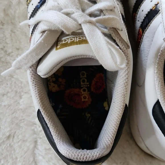 50% Off Adidas Superstart Women's Sneakers Size 6.5 - Picture 6 of 8